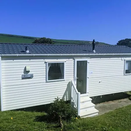 Large 4 Person Couples And Family Caravan In Newquay Bay * Newquay (Cornwall)