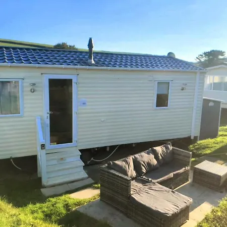 Apartment Large 4 Person Couples And Family Caravan In Newquay Bay *