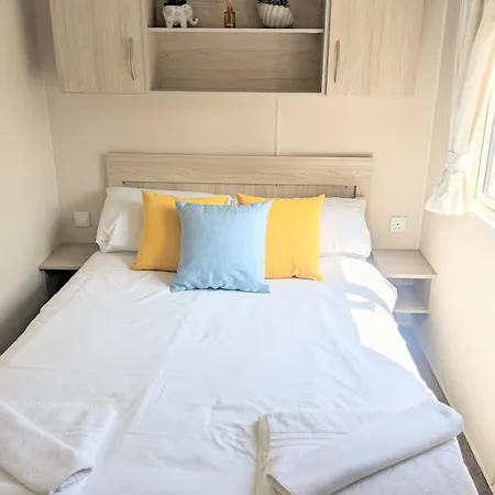 Apartment Large 4 Person Couples And Family Caravan In Newquay Bay Newquay (Cornwall)